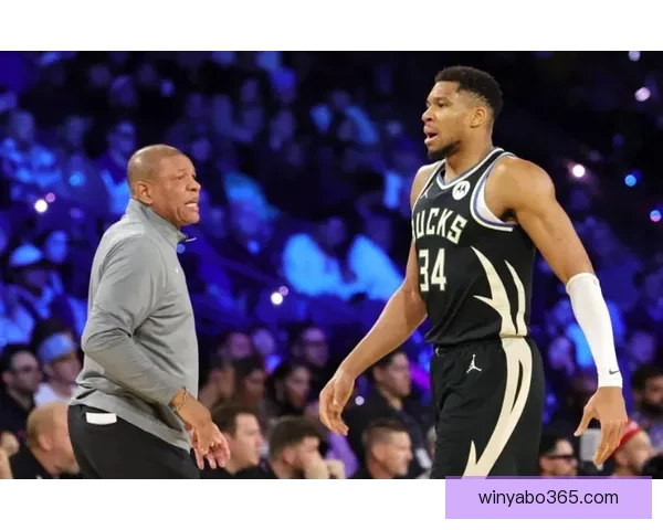 雄鹿主教练里弗斯回应字母哥雪藏事件 强调不应公开讨论此事